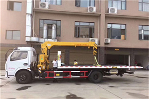 巍山附近汽车轮胎更换